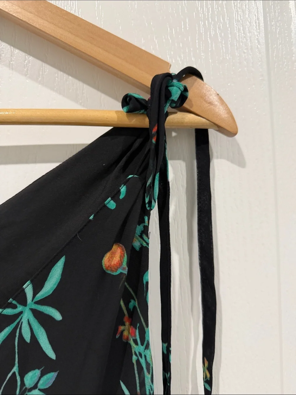 New York & Company Eva Mendes Floral Tie-Shoulder Maxi Dress in Black xsmall